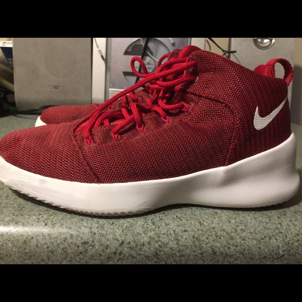 Men’s 7.5 basketball shoes